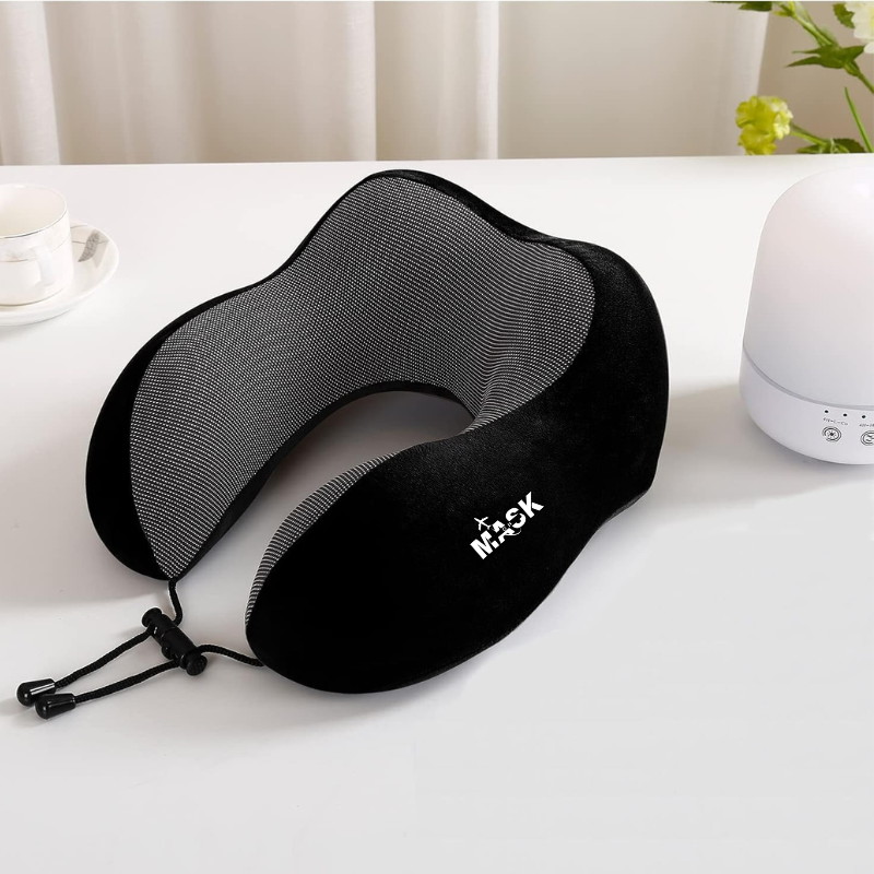 Perna ergonomica de calatorie din spuma cu memorie MaskOn™